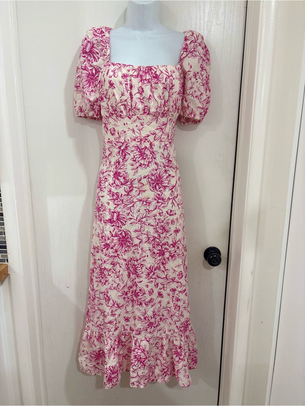 London Times Cream Maxi Dress with Pink Floral Print and Puff Sleeves